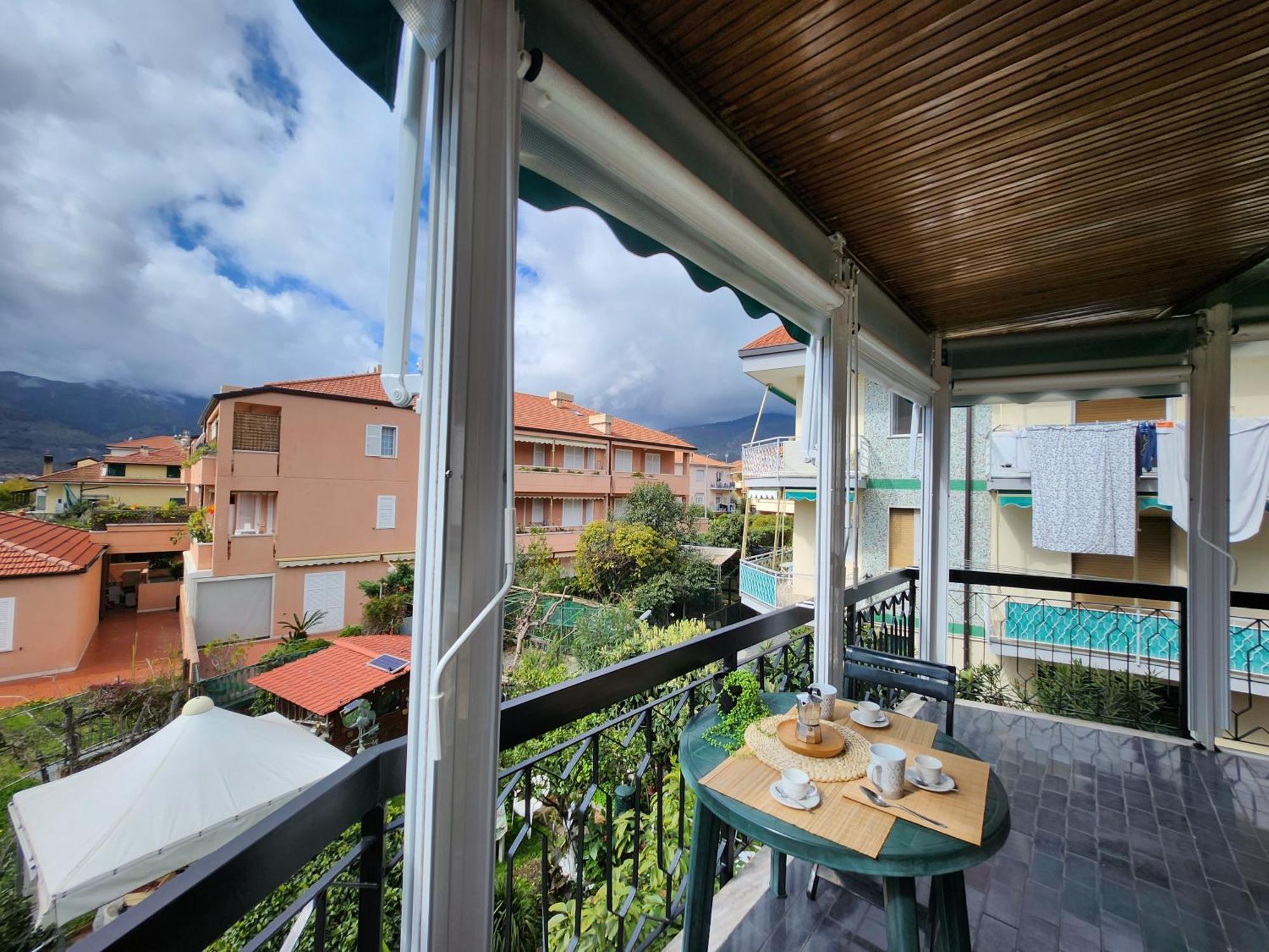 700M Dal Mare Bilocale Con A/C, Ampio Balcone E Wi-Fi Apartamento Loano Exterior foto